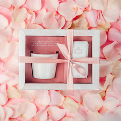 Coffret Presente Rosa – Vela Perfumada 70g + Sabonete 150g